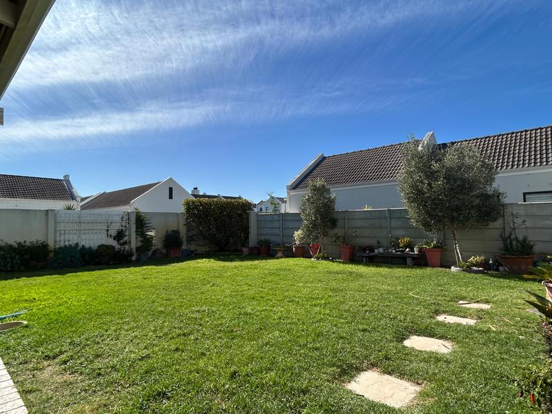 3 Bedroom Property for Sale in Sunningdale Western Cape